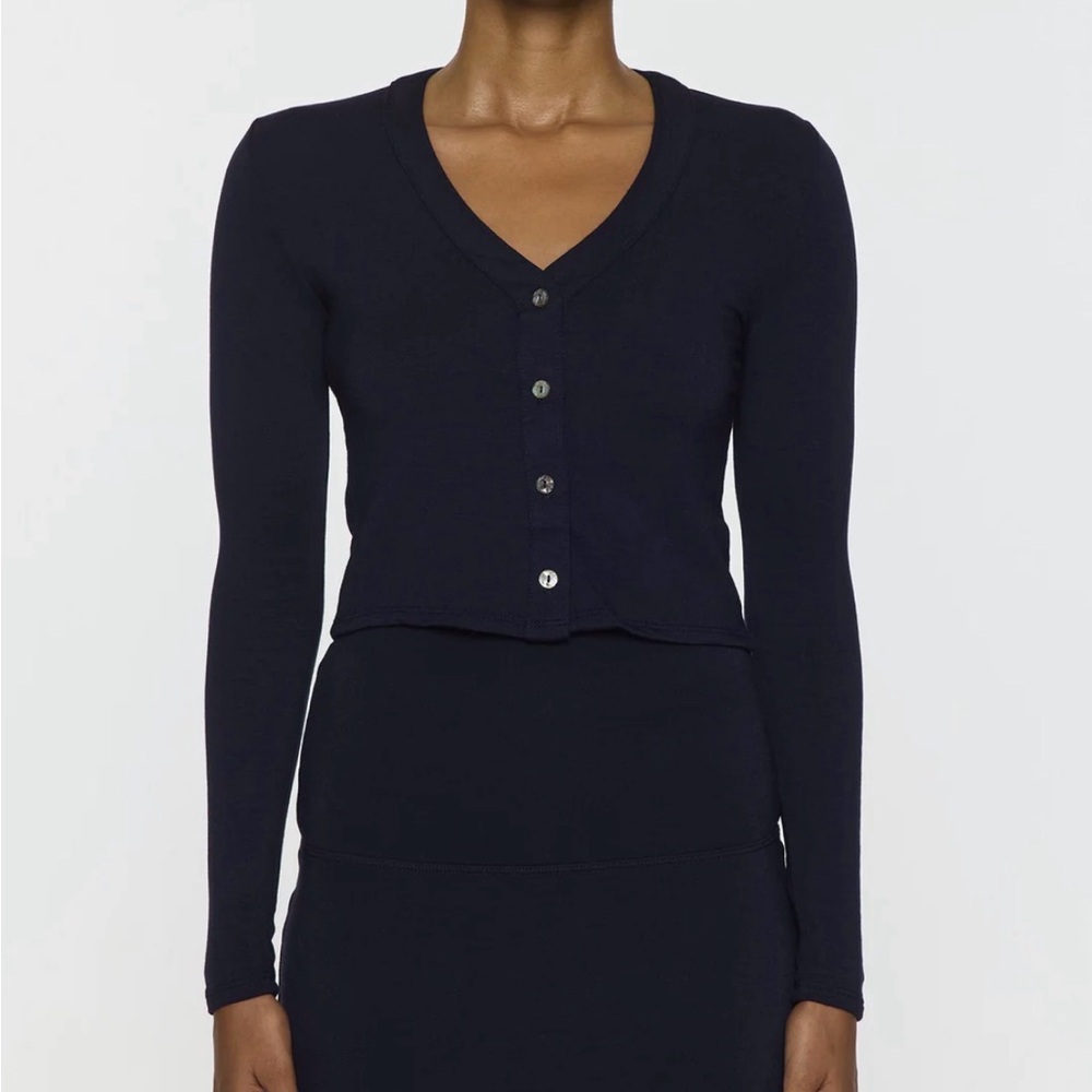 Navy Blue V-Neck Cardigan Bleusalt cropped